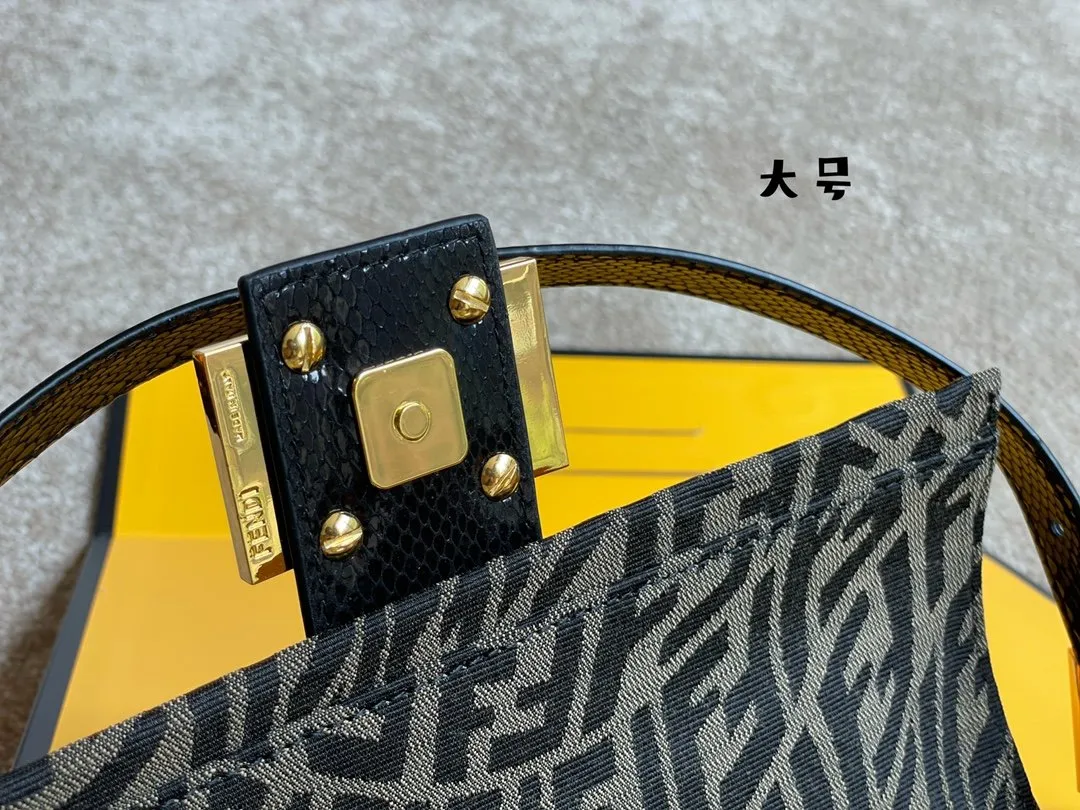 EN   Designer bags by Fendi 228