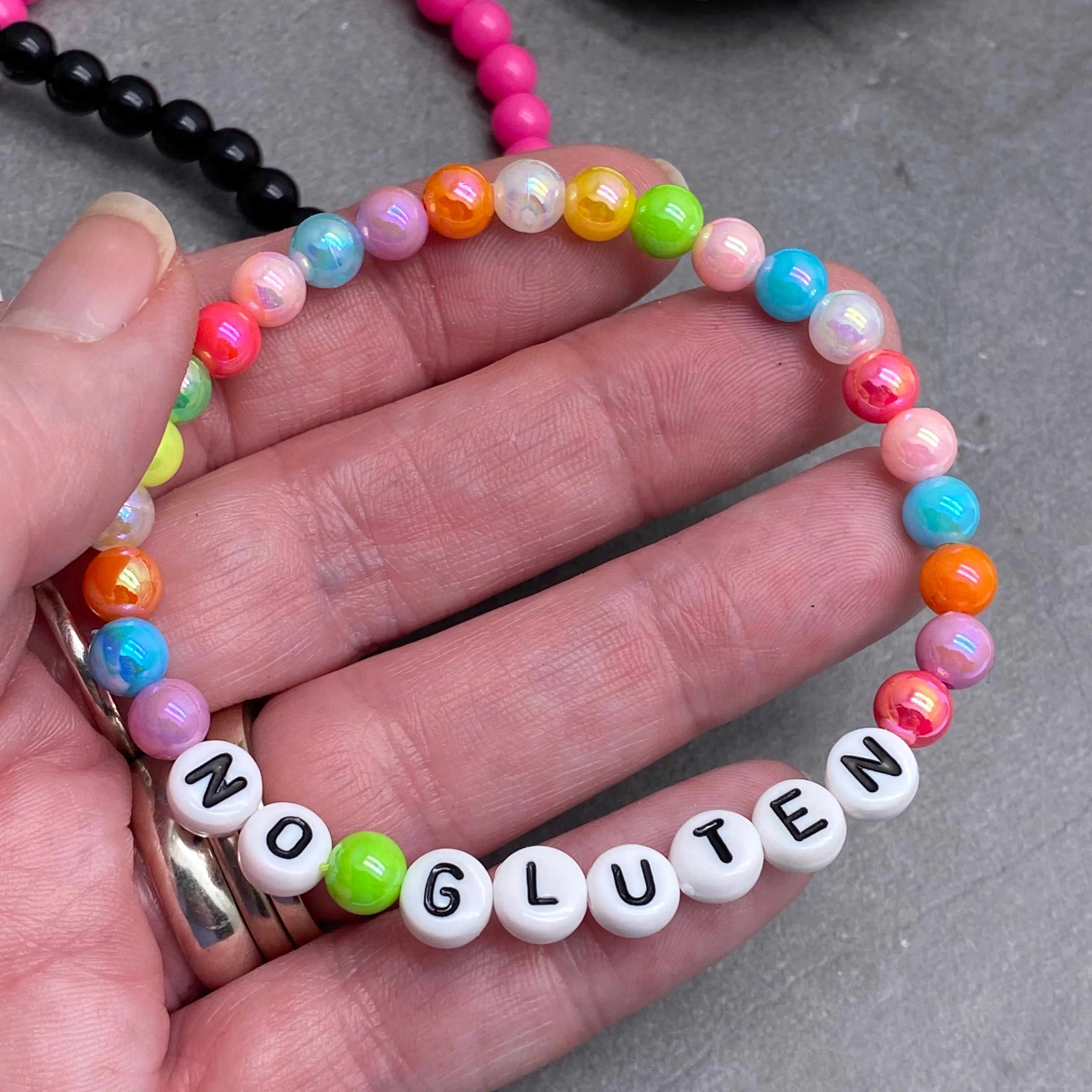 NO GLUTEN Acrylic Letter Bead Bracelet