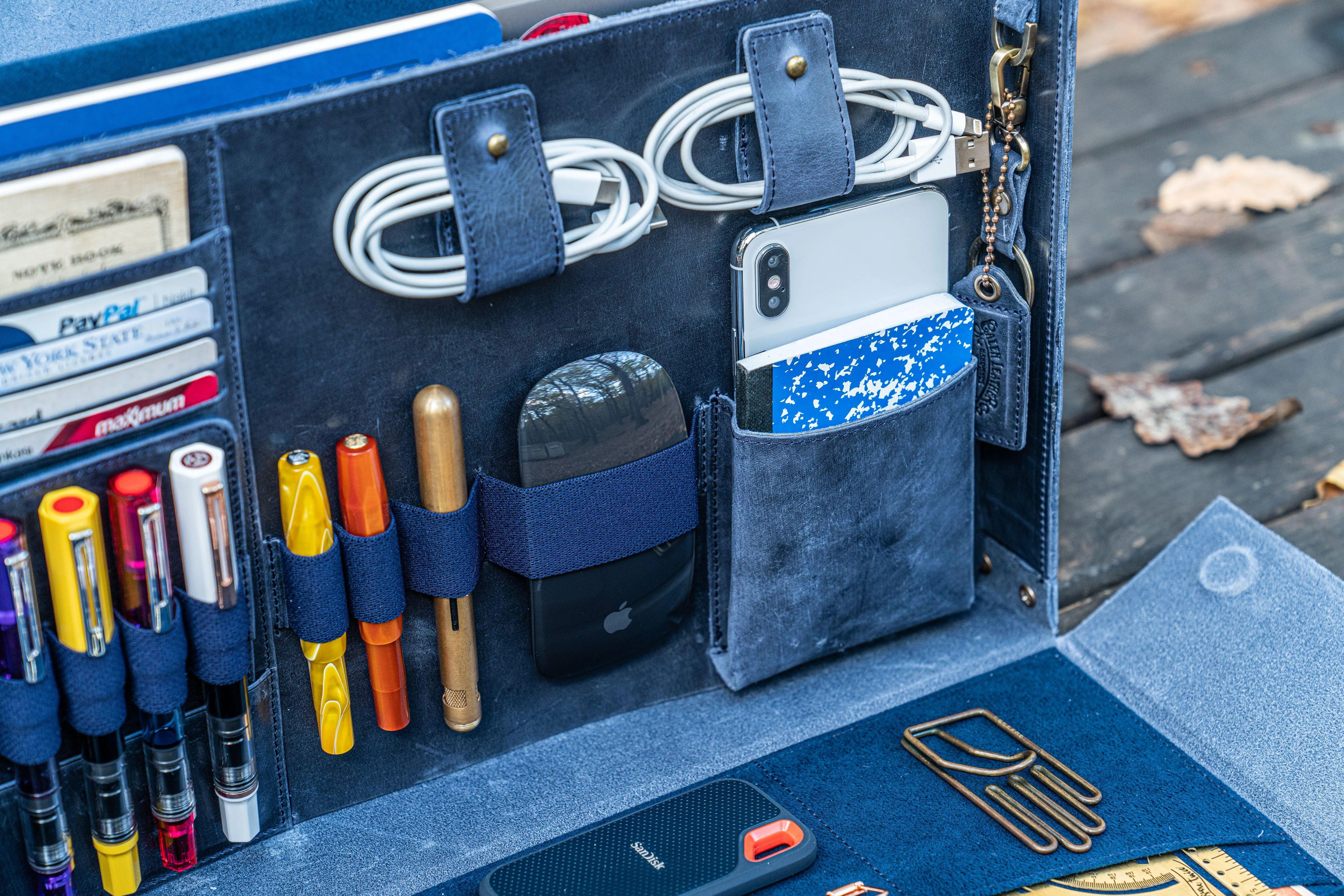 Writer's Medic Bag - XLarge Crazy Horse Navy Blue