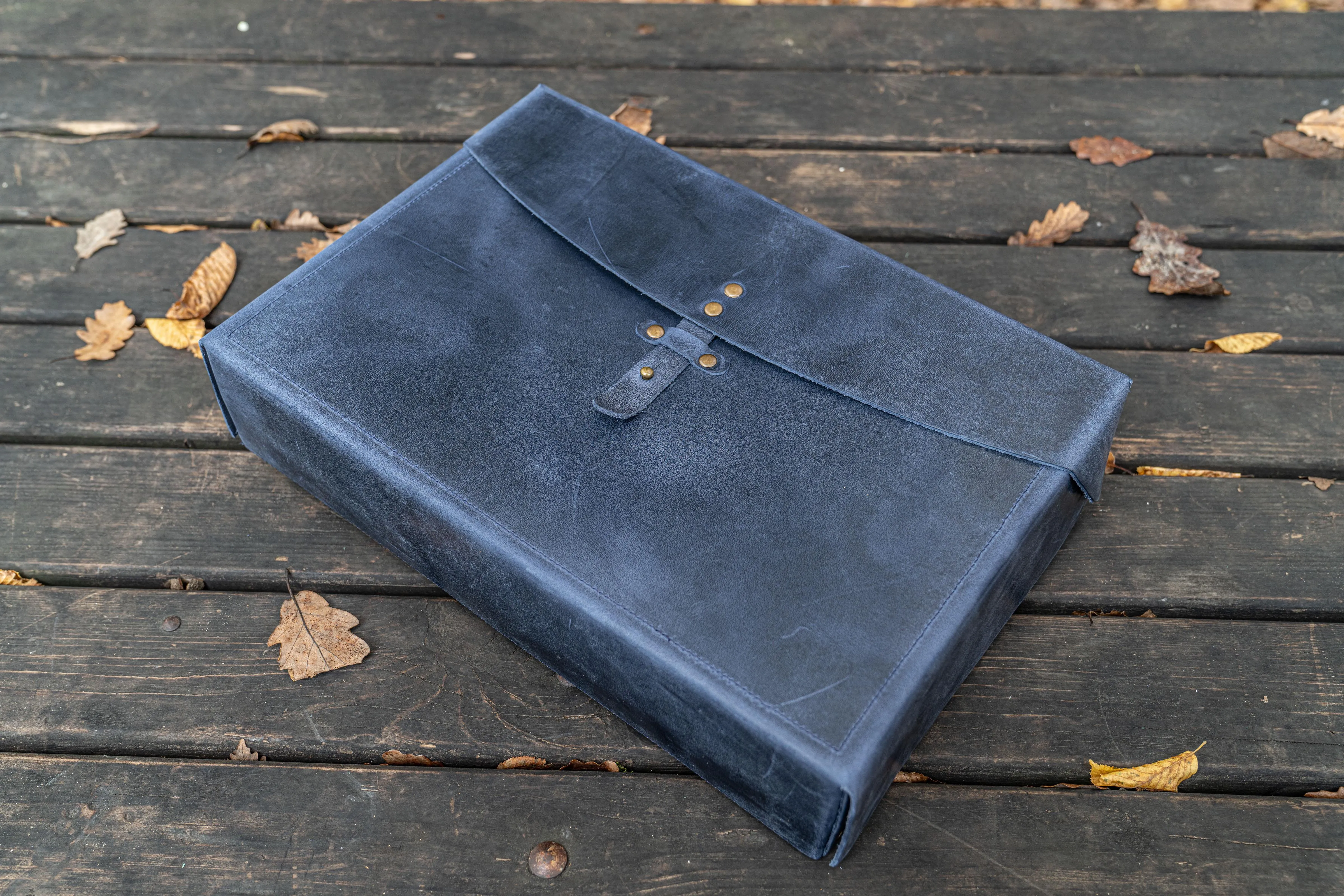 Writer's Medic Bag - XLarge Crazy Horse Navy Blue