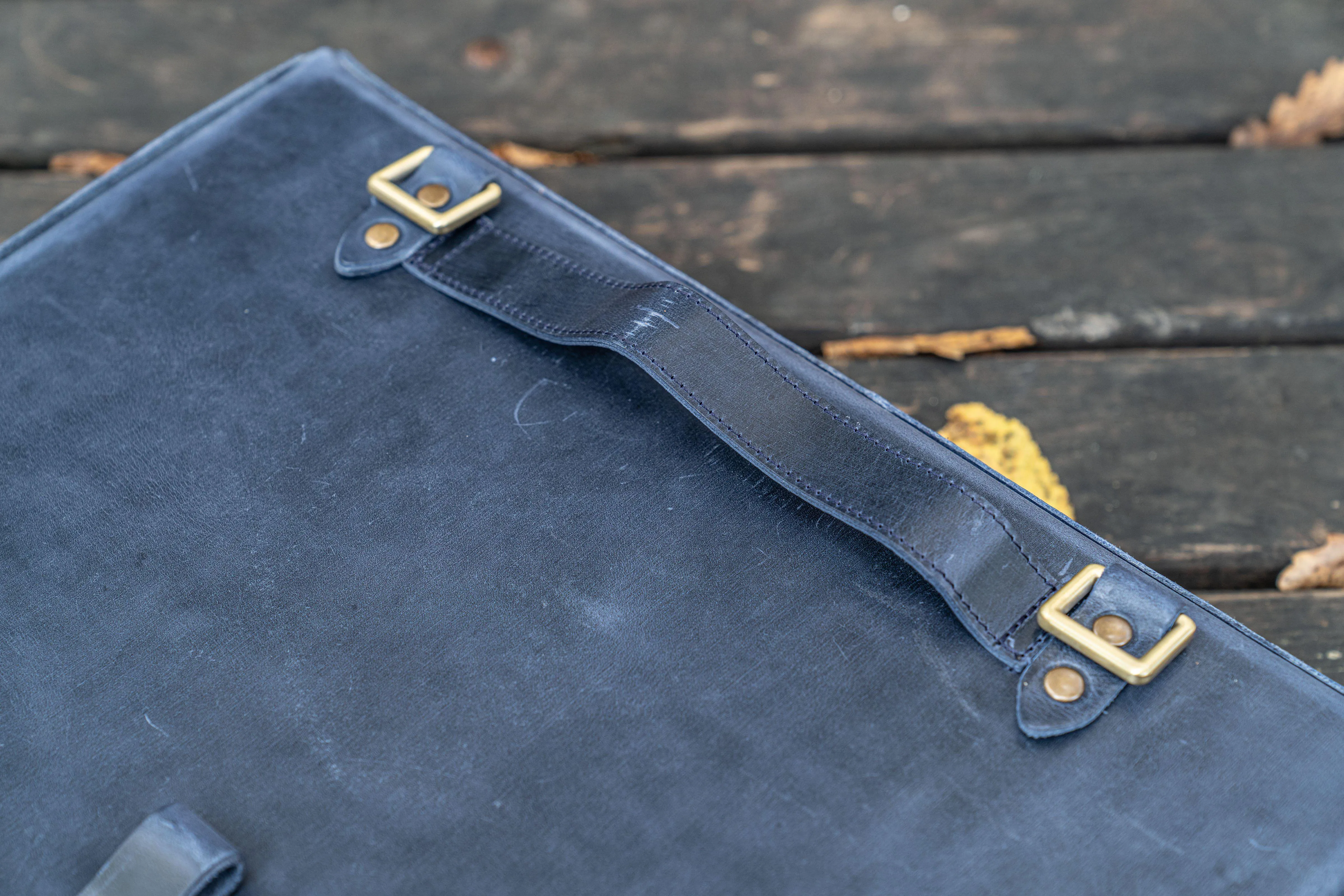 Writer's Medic Bag - XLarge Crazy Horse Navy Blue
