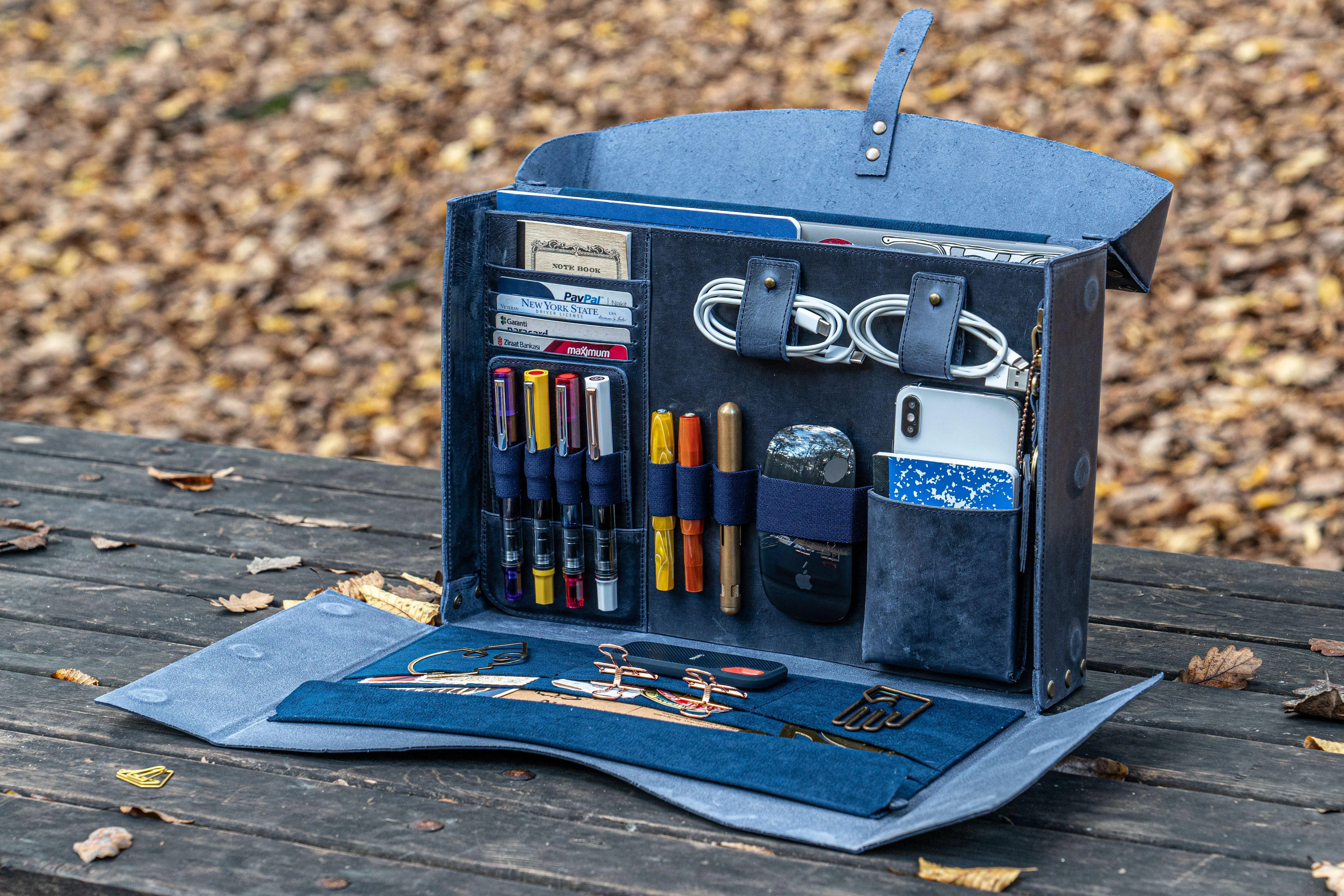 Writer's Medic Bag - XLarge Crazy Horse Navy Blue