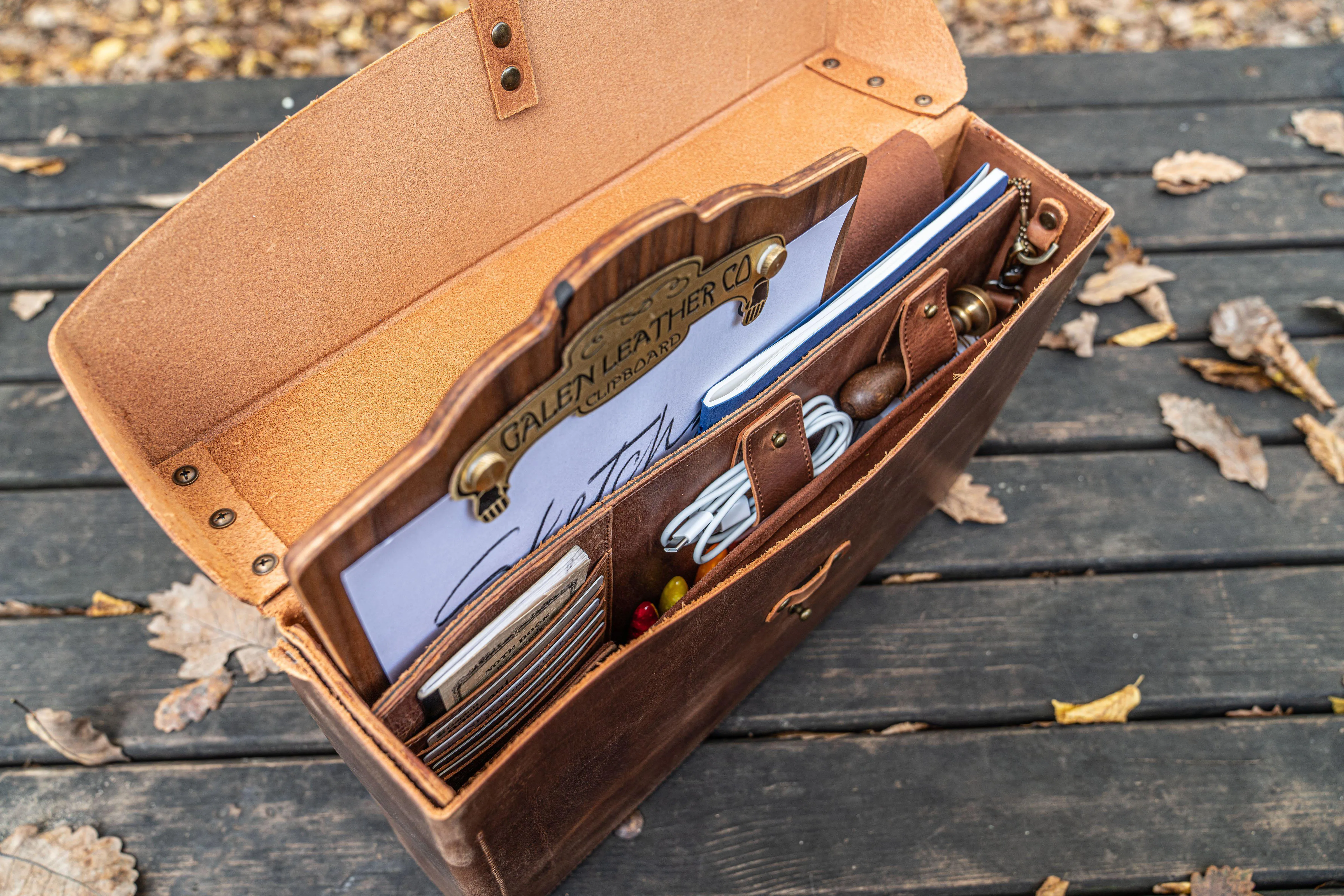 Writer's Medic Bag XLarge - Crazy Horse Tan